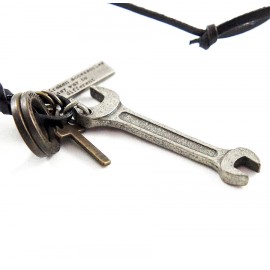 Кулон из металла на кожаном шнурке Гаечный Ключ